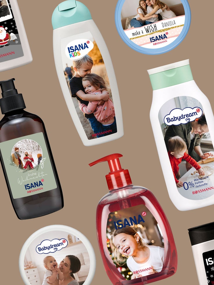 Personalisierbare Geschenke der ROSSMANN Fotowelt: ISANA und Babydream Pflegeprodukte wie Duschgel und Handseife mit individuell gestaltbaren Foto-Etiketten und weihnachtlichen Designs.