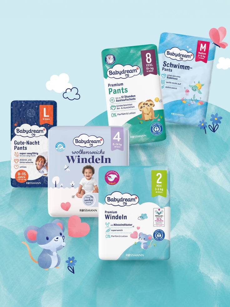 Babydream Windeln, Premium Pants, Schwimm-Pants und Gute-Nacht Pants in verschiedenen Größen vor hellblauem Hintergrund mit kindlichen Illustrationen